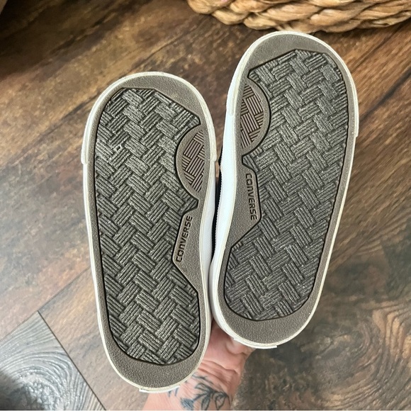 Converse Star Player Size 8c Toddler Shoes- Black & White - Picture 5 of 5